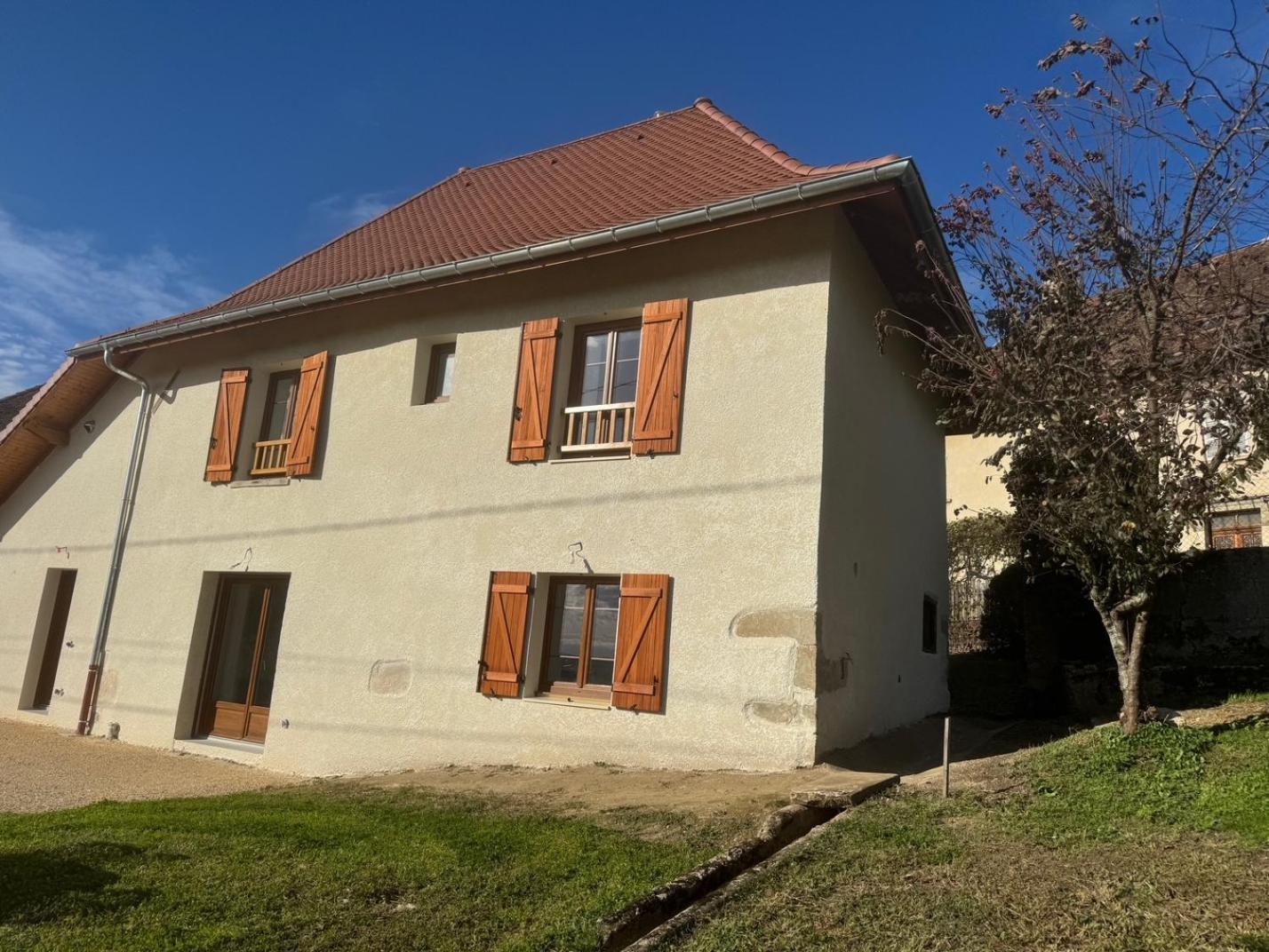 Maison Leonora Saint-Genix-sur-Guiers Exterior photo